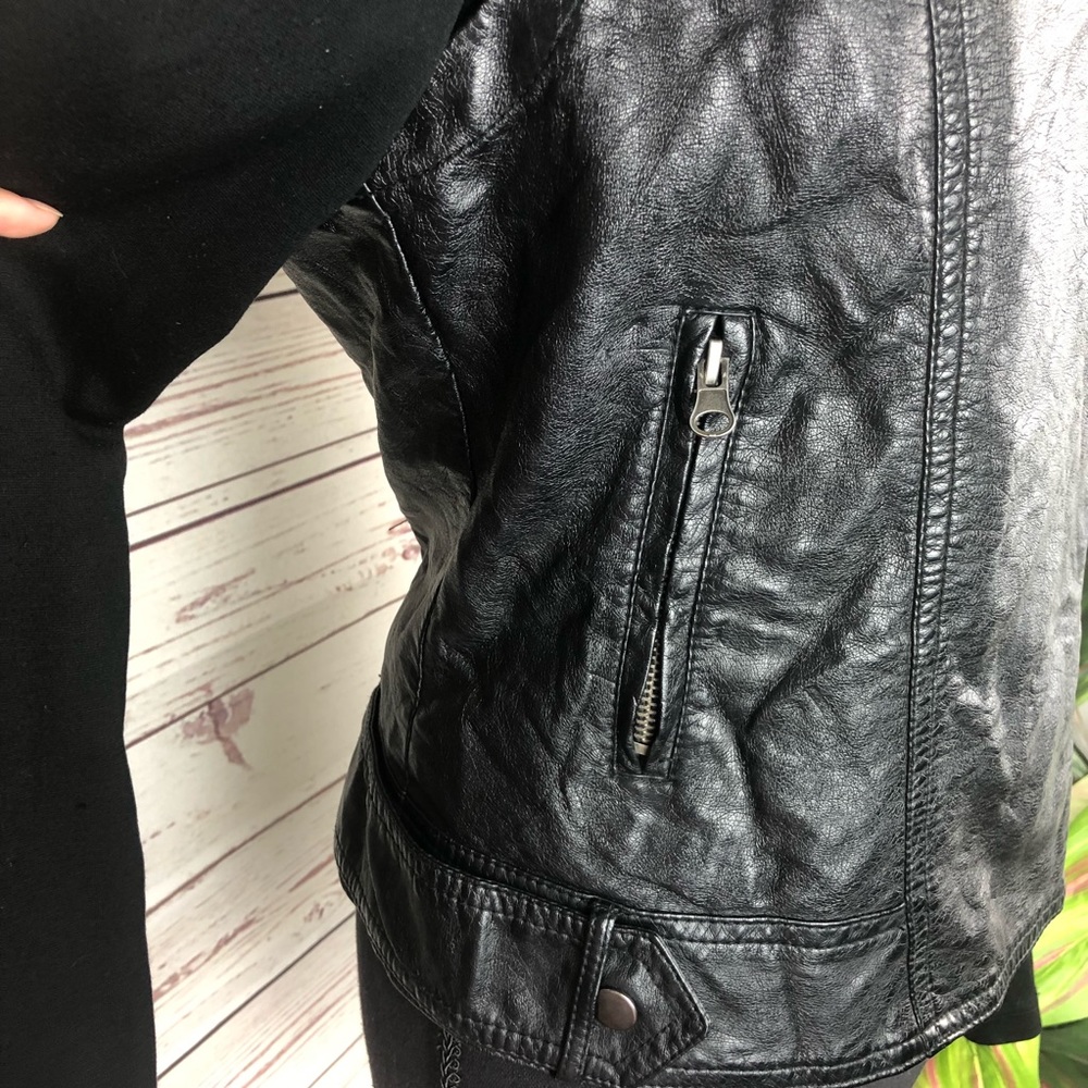 FOREVER21 Faux Leather & Fabric Moto Biker jacket - Picture 6 of 8